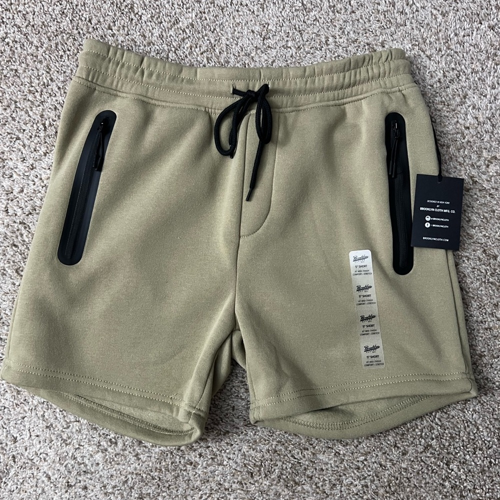 5" Inseam Heat Seal Zip Pocket Short – Medium